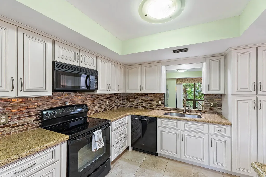 413 Brackenwood Lane S Palm Beach Gardens FL 33418