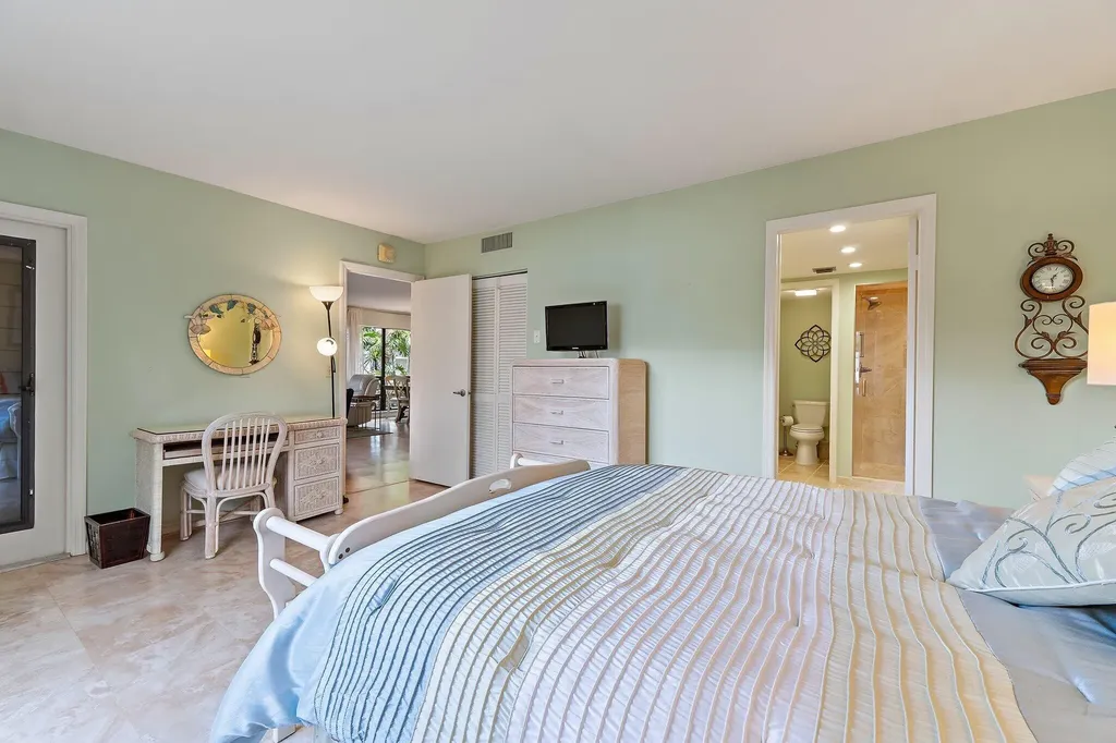 413 Brackenwood Lane S Palm Beach Gardens FL 33418