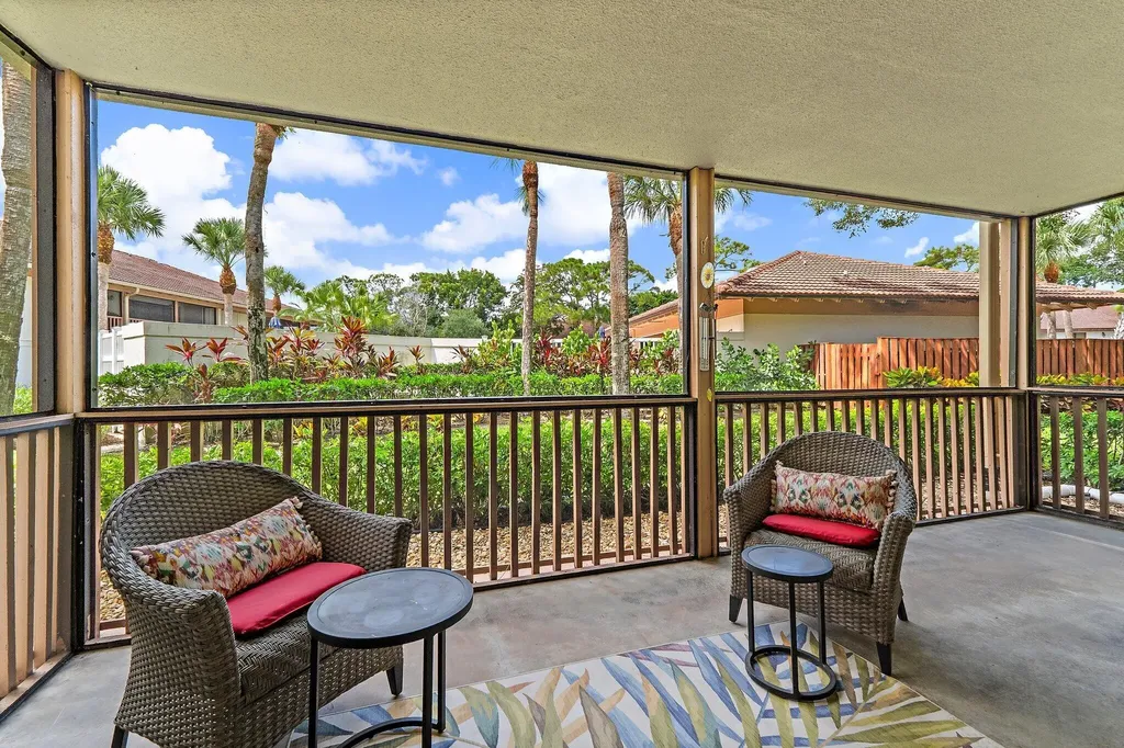 413 Brackenwood Lane S Palm Beach Gardens FL 33418