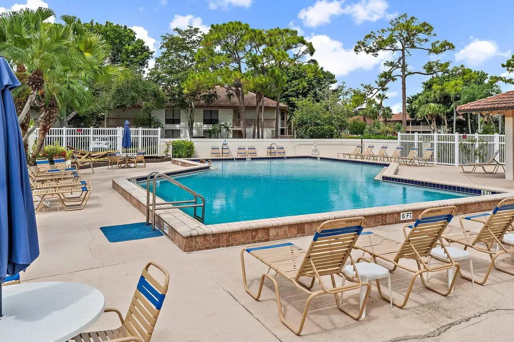 413 Brackenwood Lane S Palm Beach Gardens FL 33418