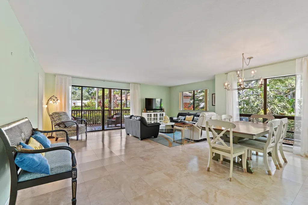 413 Brackenwood Lane S Palm Beach Gardens FL 33418