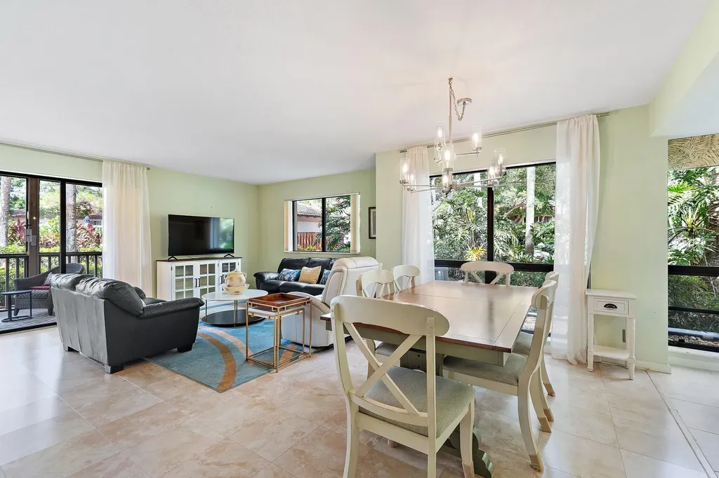 413 Brackenwood Lane S Palm Beach Gardens FL 33418