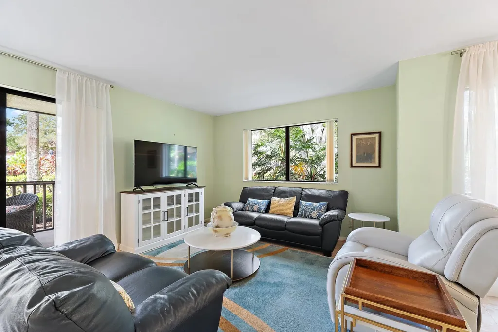 413 Brackenwood Lane S Palm Beach Gardens FL 33418