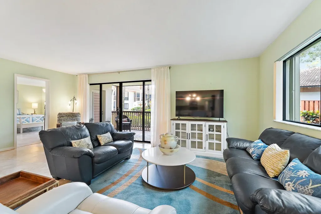 413 Brackenwood Lane S Palm Beach Gardens FL 33418