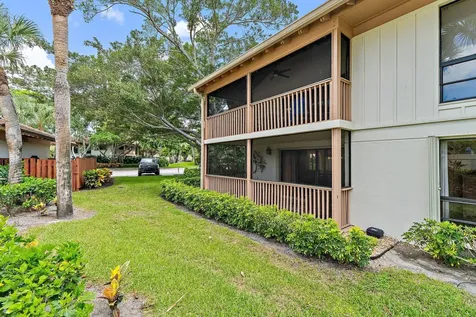 413 Brackenwood Lane S Palm Beach Gardens FL 33418