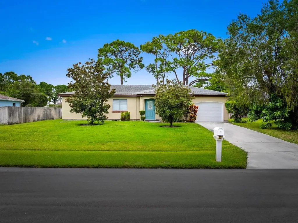 671 NW Sharpe Street Port St Lucie FL 34983