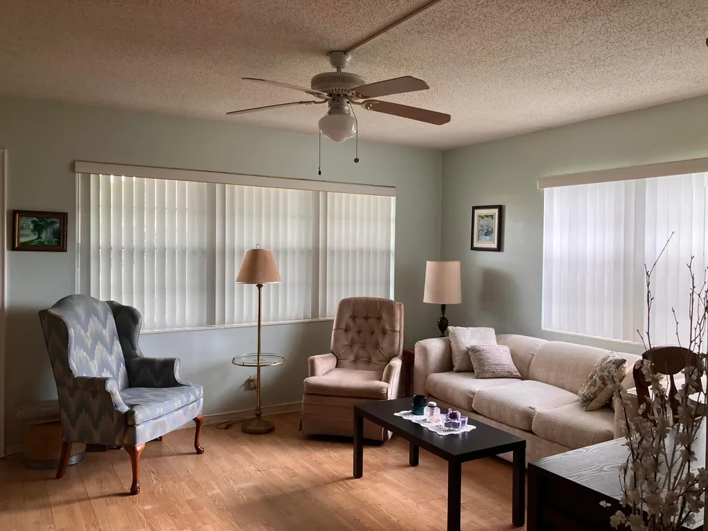 285 Northampton O West Palm Beach FL 33417