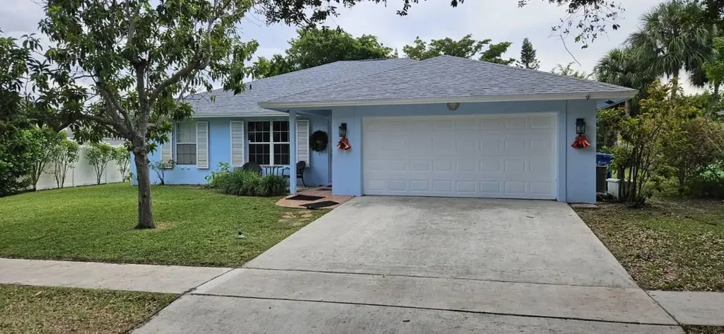 946 Julia Heights Drive Lantana FL 33462