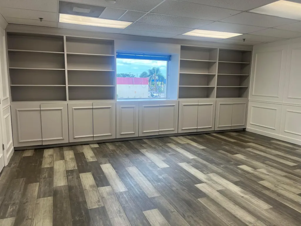 1111 Hypoluxo Road Lantana FL 33462