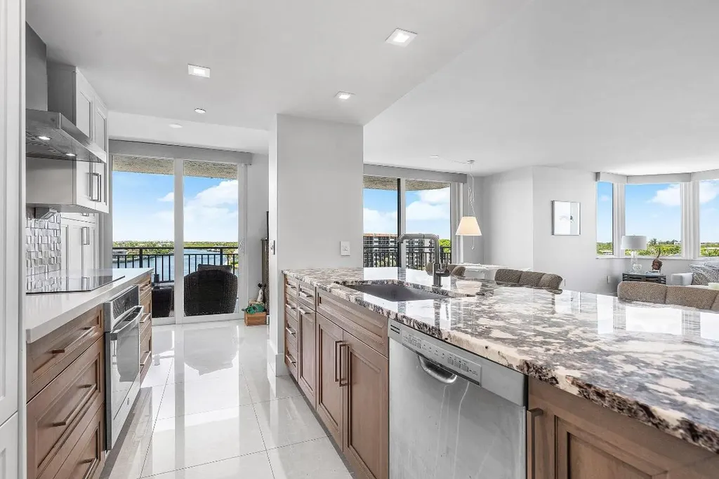 3912 S Ocean Boulevard Highland Beach FL 33487