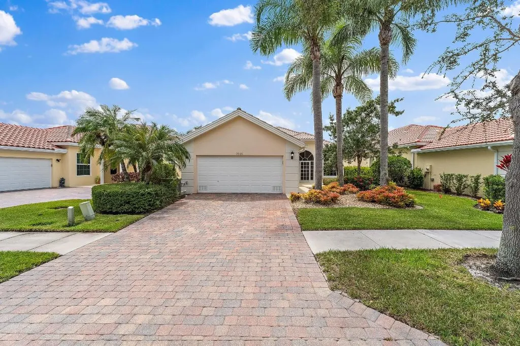9038 SE La Creek Court Hobe Sound FL 33455