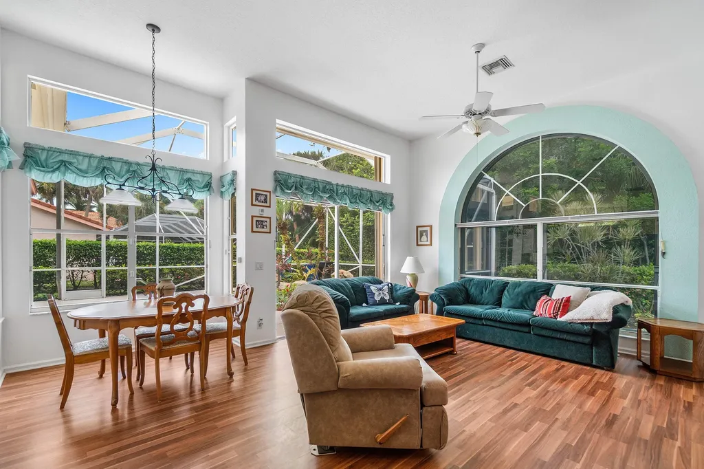 9043 Cypress Hollow Drive Palm Beach Gardens FL 33418