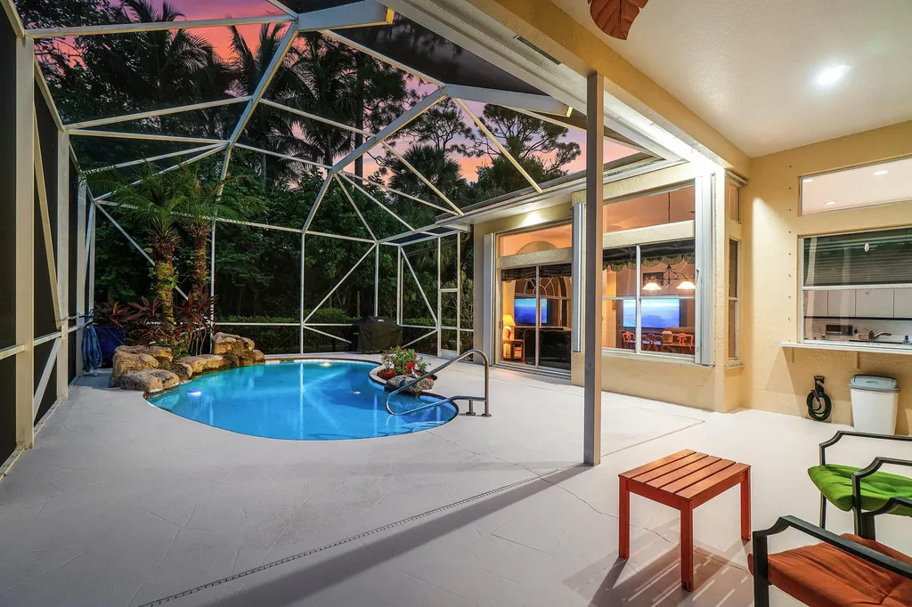 9043 Cypress Hollow Drive Palm Beach Gardens FL 33418