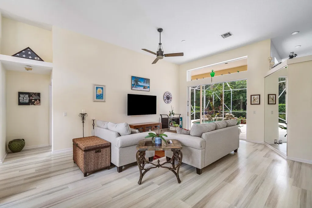 9043 Cypress Hollow Drive Palm Beach Gardens FL 33418