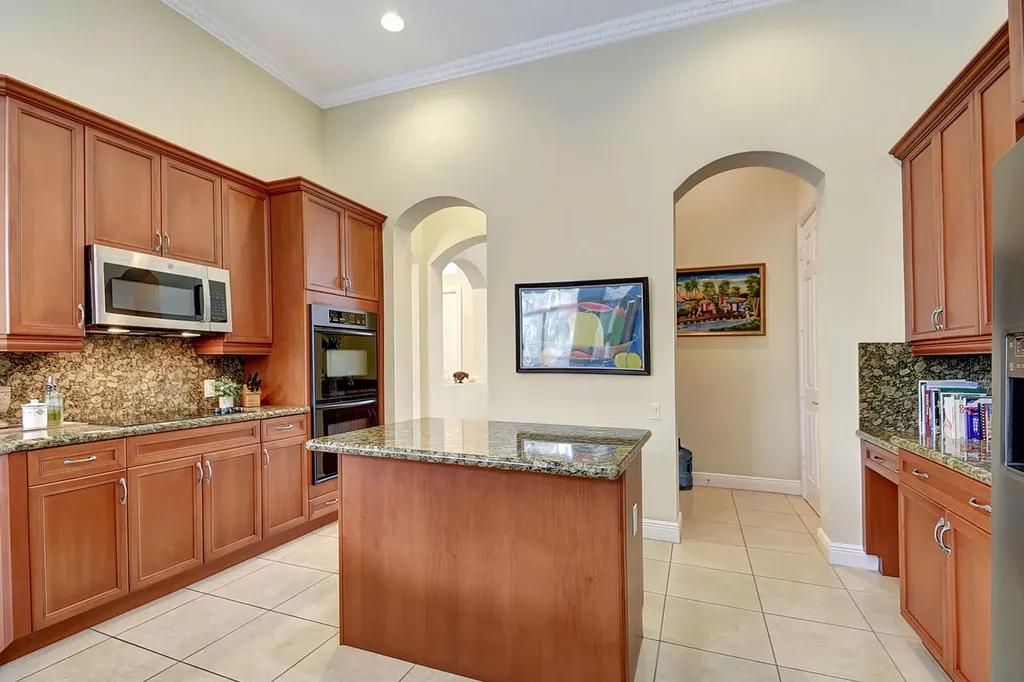 8123 Woodslanding Trail West Palm Beach FL 33411