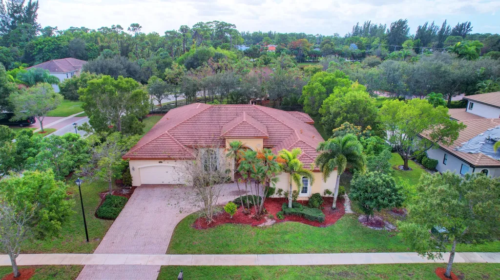 8123 Woodslanding Trail West Palm Beach FL 33411