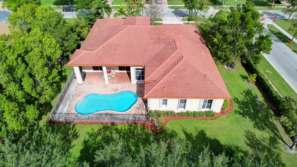 8123 Woodslanding Trail West Palm Beach FL 33411
