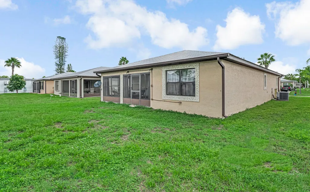32 Oro Grande Way Port St Lucie FL 34952