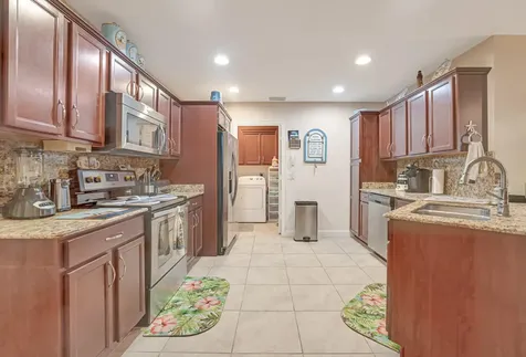 32 Oro Grande Way Port St Lucie FL 34952