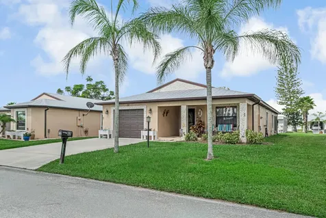 32 Oro Grande Way Port St Lucie FL 34952