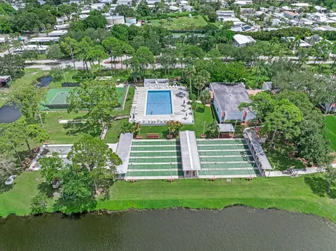 32 Oro Grande Way Port St Lucie FL 34952