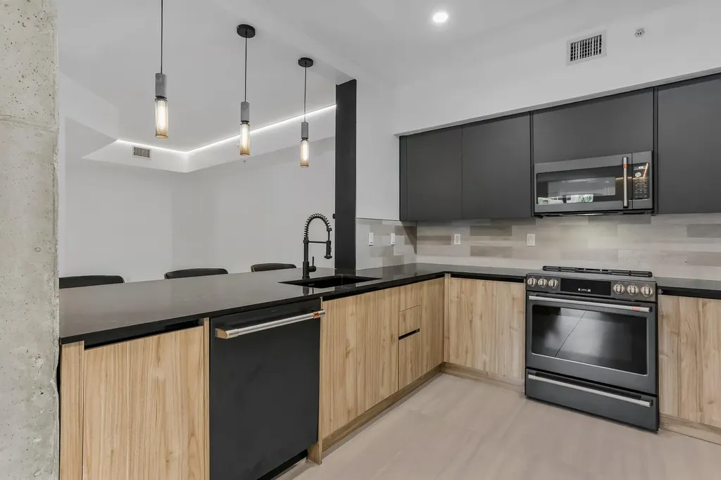 250 NE 3rd Avenue Delray Beach FL 33444