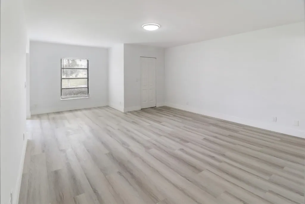 7270 Ashford Place Delray Beach FL 33446