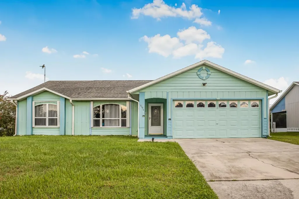 9156 101st Avenue Vero Beach FL 32967