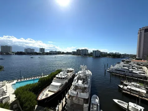 550 SE 5th Avenue Boca Raton FL 33432