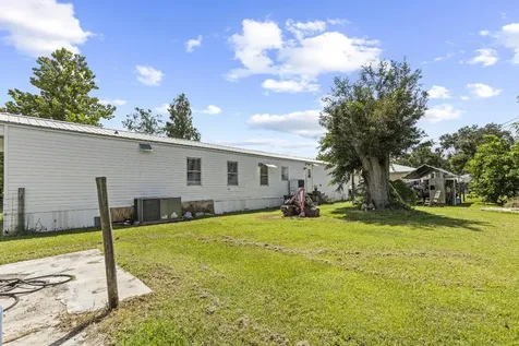 6585 NE 7th Street Okeechobee FL 34974