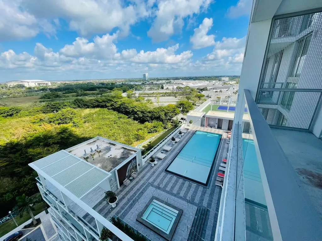 2000 Metropica Way Sunrise FL 33323