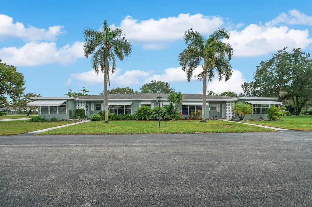 902 South Drive Delray Beach FL 33445