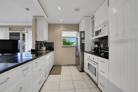 902 South Drive Delray Beach FL 33445