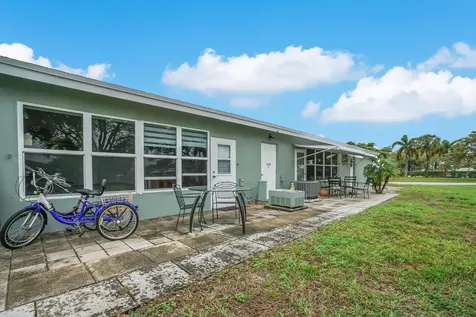 902 South Drive Delray Beach FL 33445