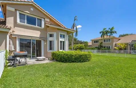 15822 SW 10th Street Pembroke Pines FL 33027