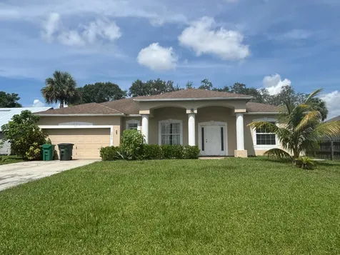 2290 SW Picture Terrace Port St Lucie FL 34953