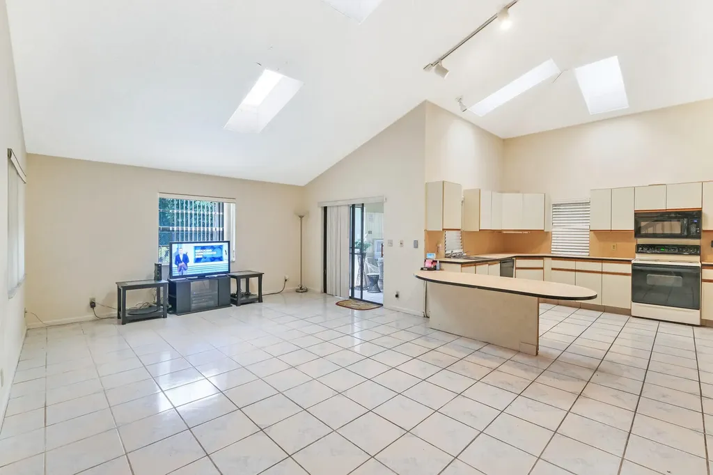 17520 Bridle Court NW Jupiter FL 33478
