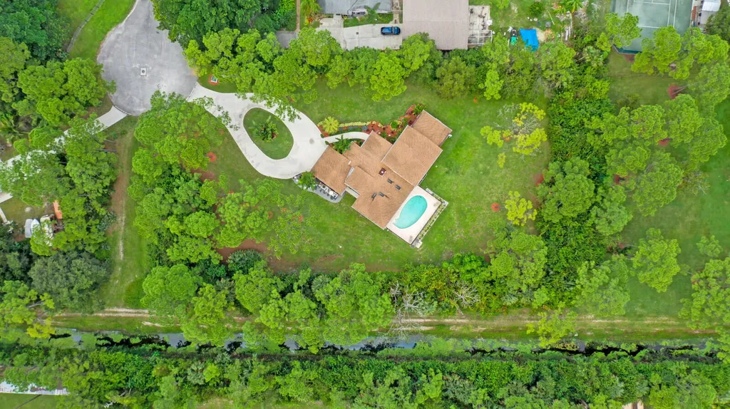 17520 Bridle Court NW Jupiter FL 33478
