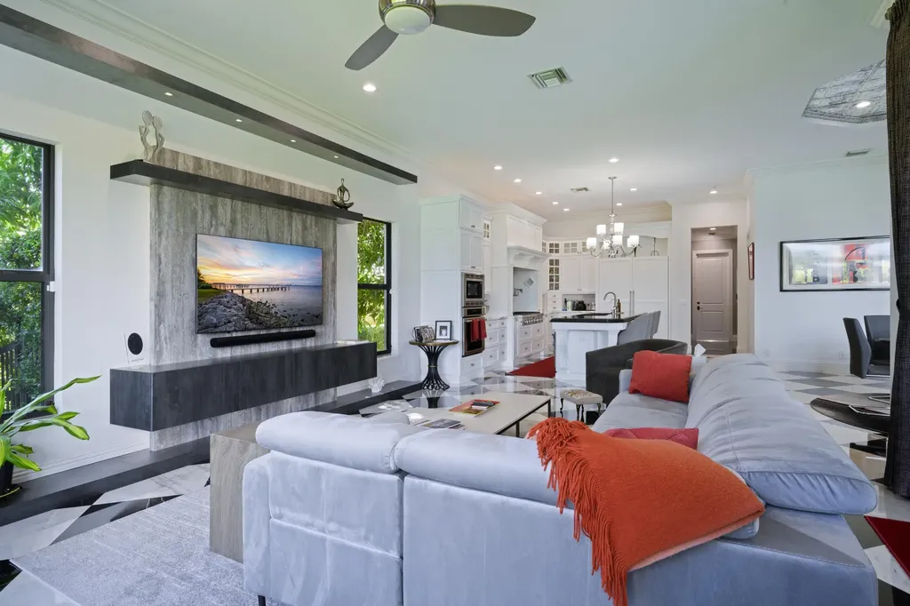 1950 Portage Landing N North Palm Beach FL 33408