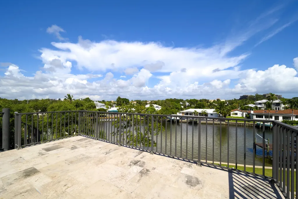 1950 Portage Landing N North Palm Beach FL 33408