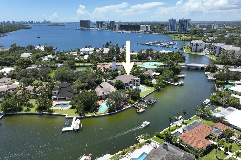 1950 Portage Landing N North Palm Beach FL 33408