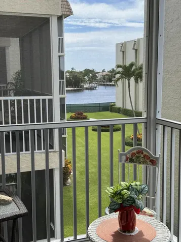 650 Snug Harbor Drive Boynton Beach FL 33435