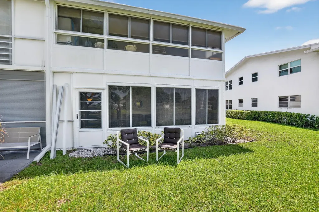 536 Durham S Circle Deerfield Beach FL 33442