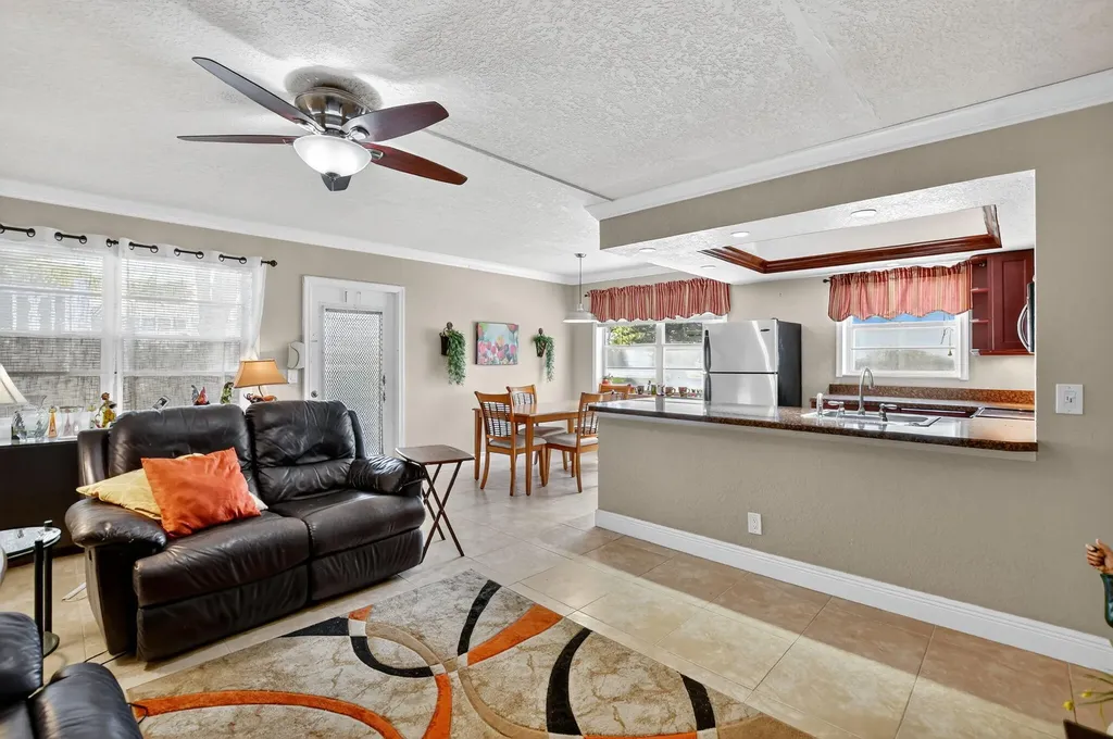 536 Durham S Circle Deerfield Beach FL 33442