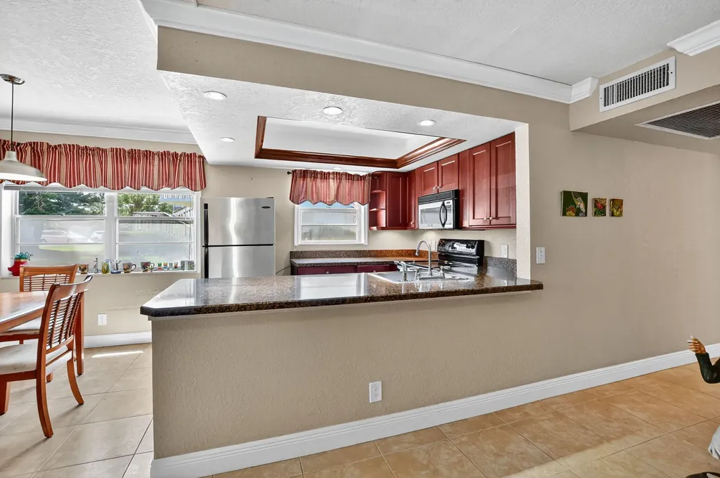 536 Durham S Circle Deerfield Beach FL 33442