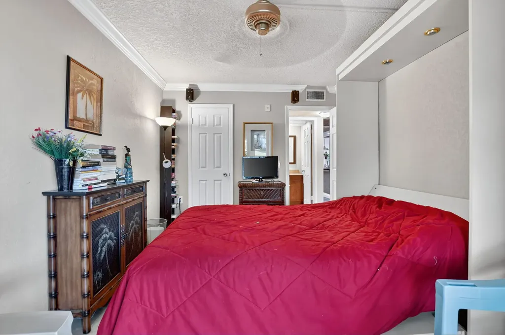 536 Durham S Circle Deerfield Beach FL 33442