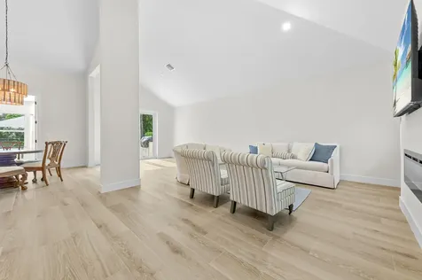 18433 SE Heritage Drive Tequesta FL 33469