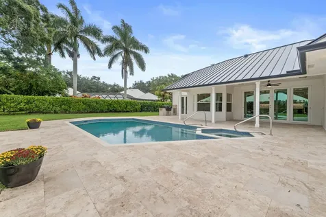 18433 SE Heritage Drive Tequesta FL 33469
