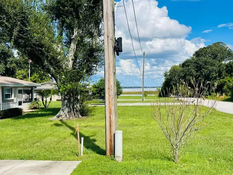 1610 Pruitts Landing Lake Placid FL 33852