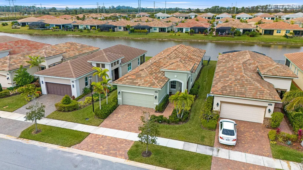 25074 SW Alberti Way Port St Lucie FL 34986